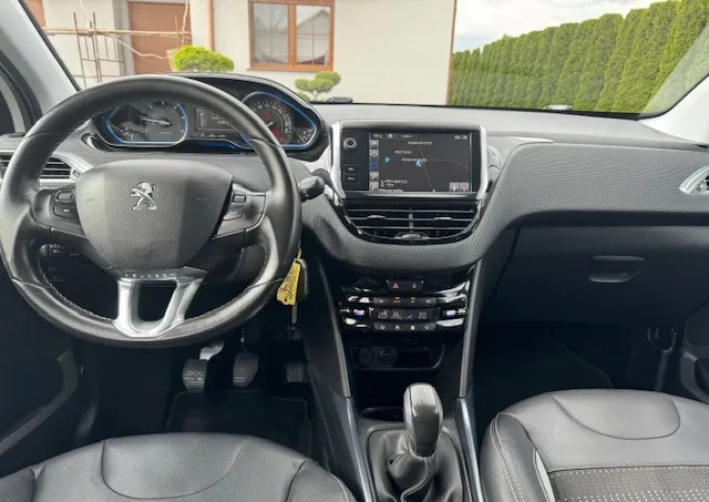 Peugeot 2008 cena 36900 przebieg: 121100, rok produkcji 2015 z Lewin Brzeski małe 529